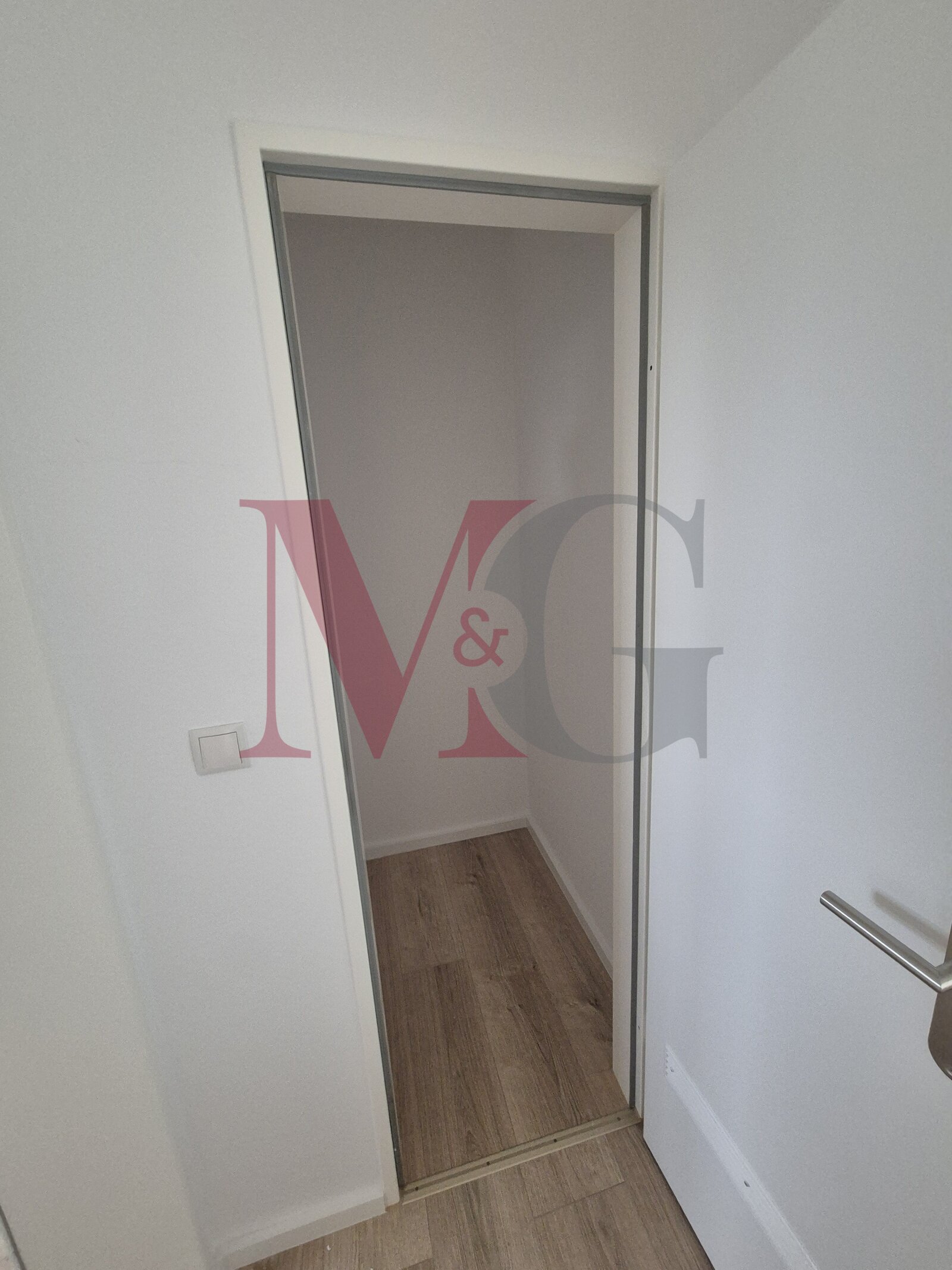 Sanierte 3 - Zimmer Wohnung mit Blick auf das Meer