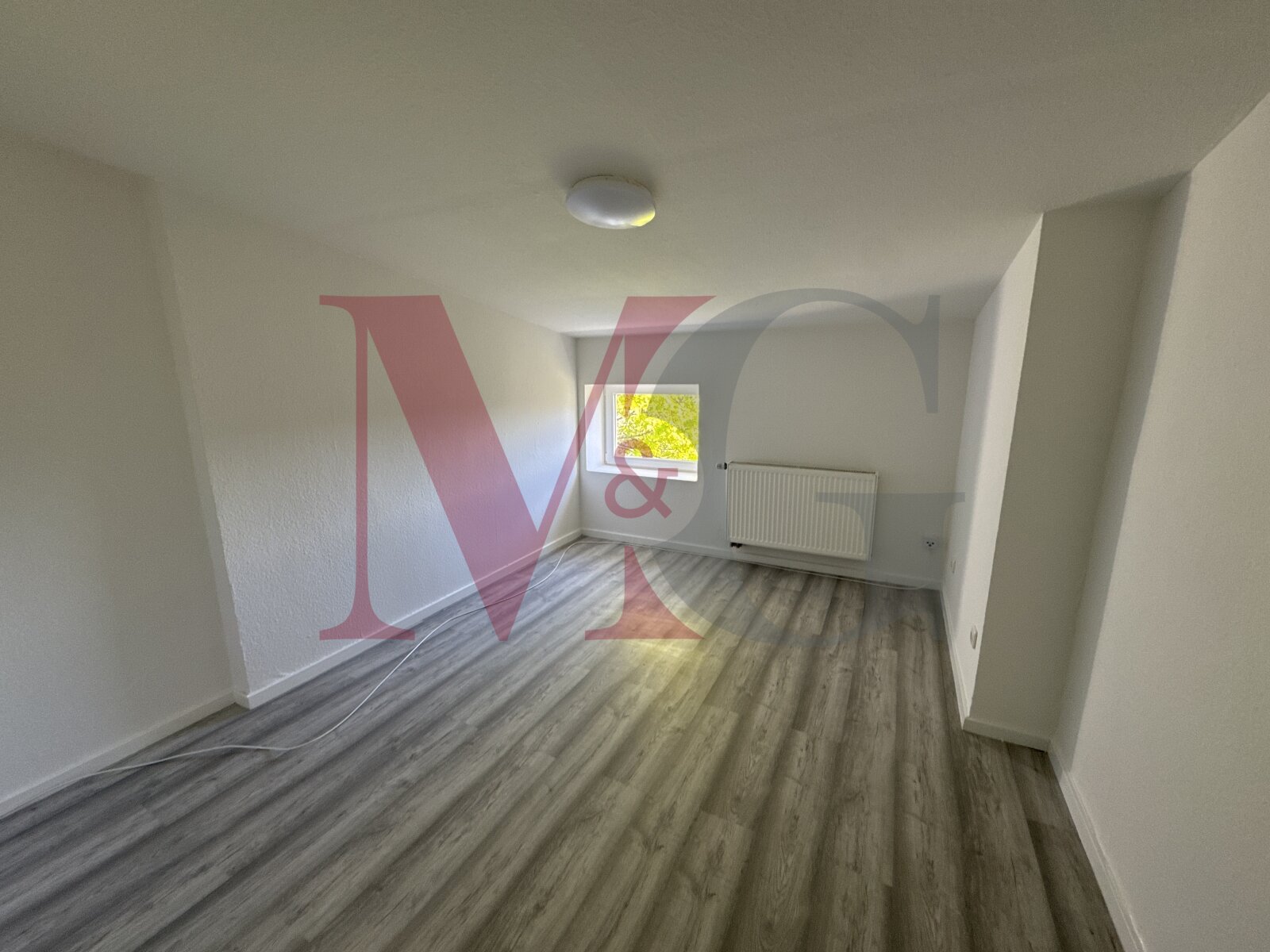 Großzügige 5,5 Zimmer Dachgeschosswohnung in Bant