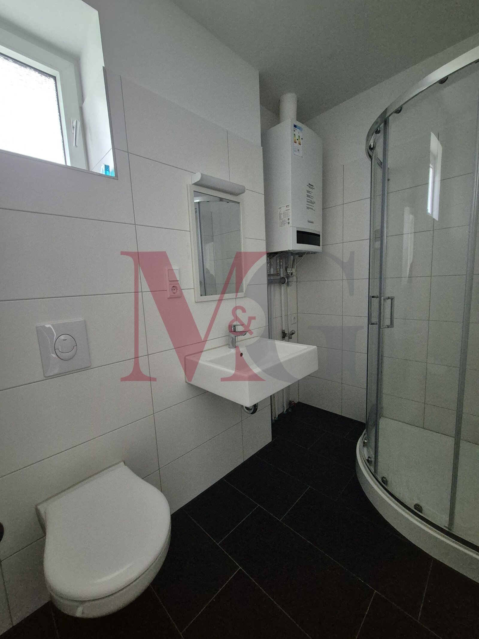 Renovierte 2 - Zimmer Wohnung in ruhiger Lage 