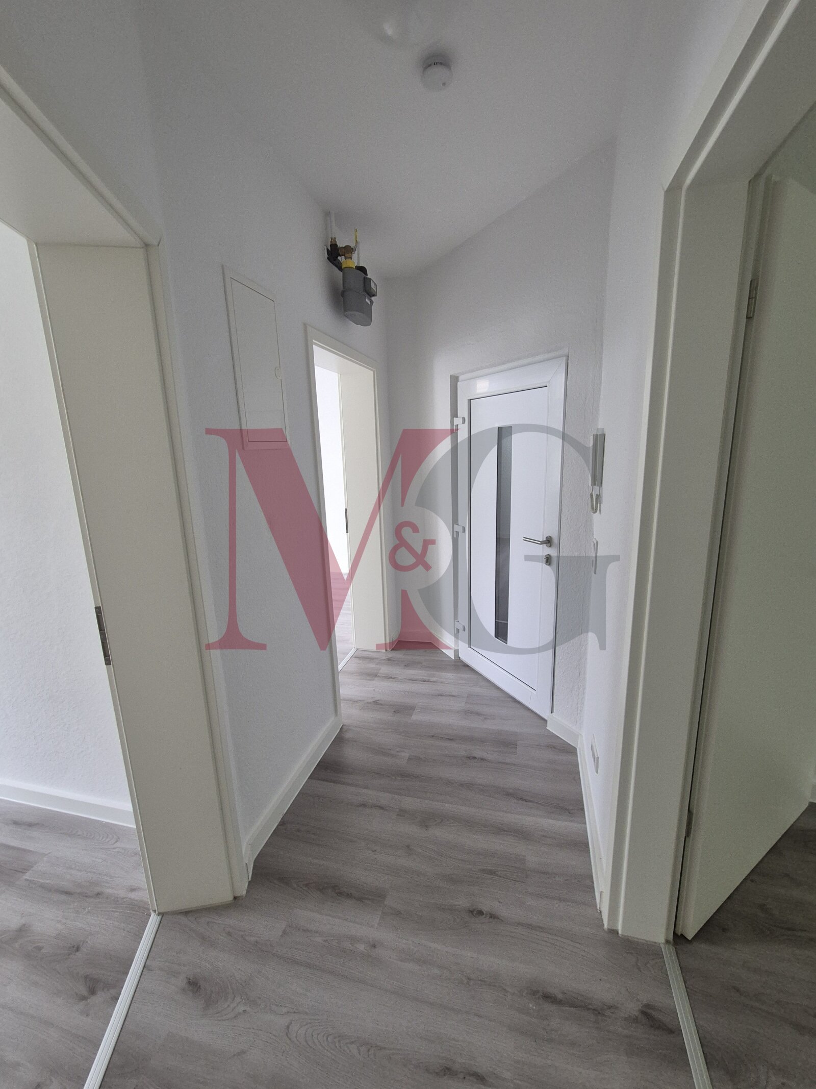 Renovierte 2 - Zimmer Wohnung in ruhiger Lage 