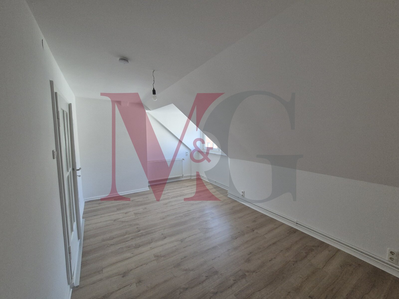 Zentrale 2,5 Zimmer Dachgeschosswohnung