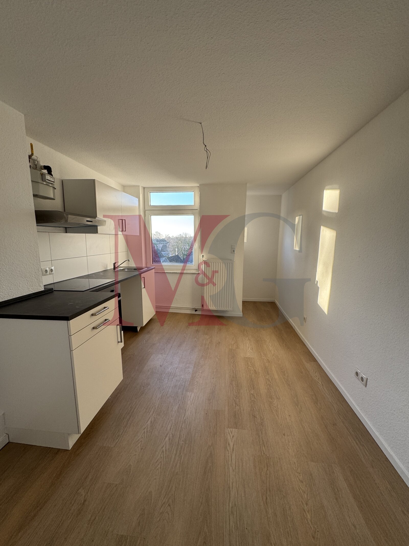 Charmante 2 - Zimmer Dachgeschosswohnung zur Miete 