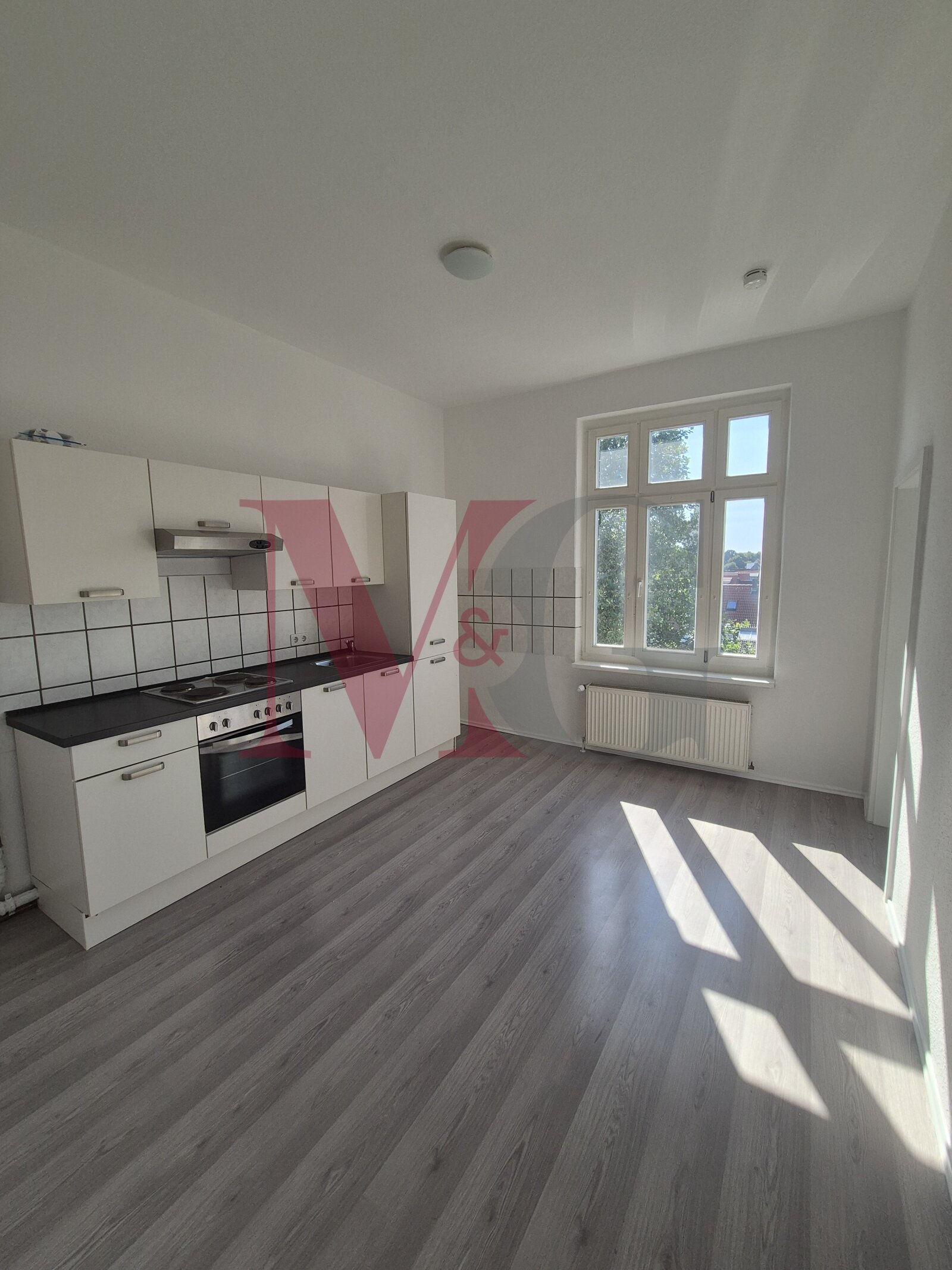 Helle 3 - Zimmer Wohnung mit Altbaucharme 