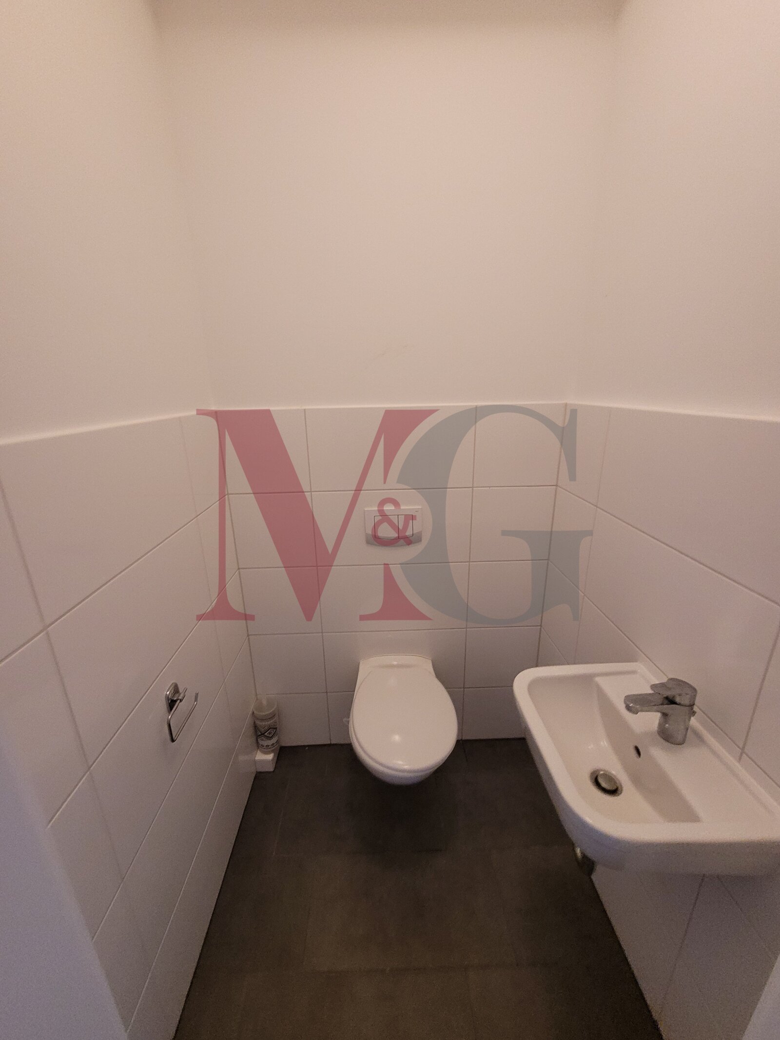 WC WC