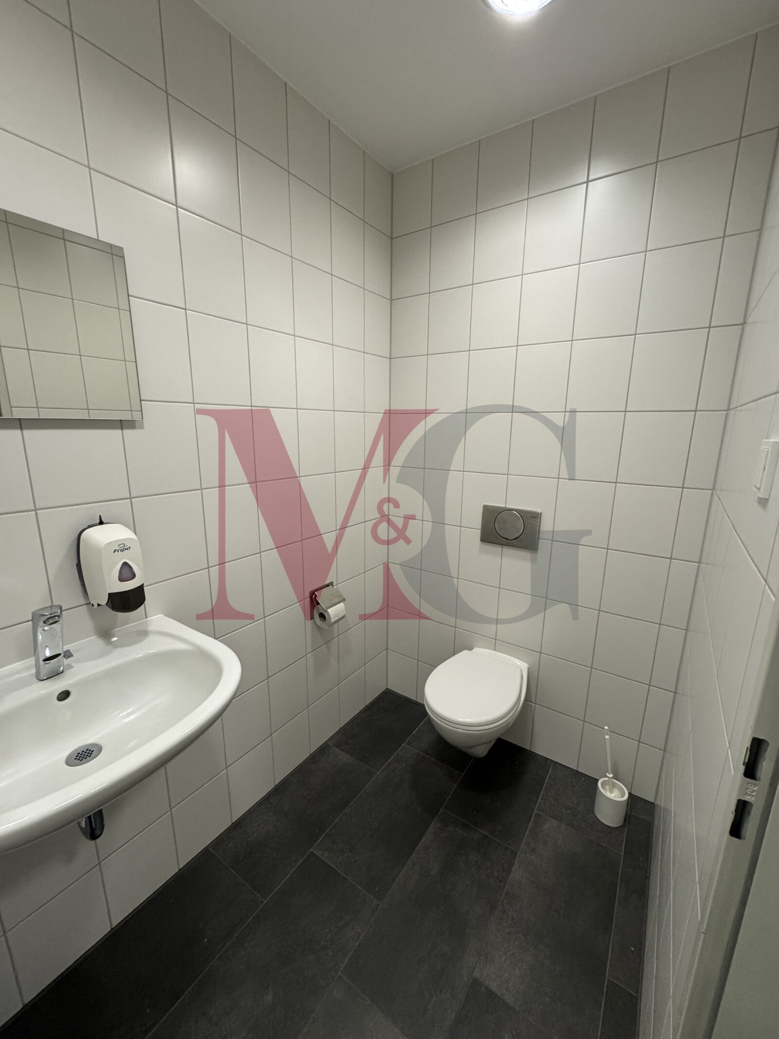 Damen - WC Damen - WC
