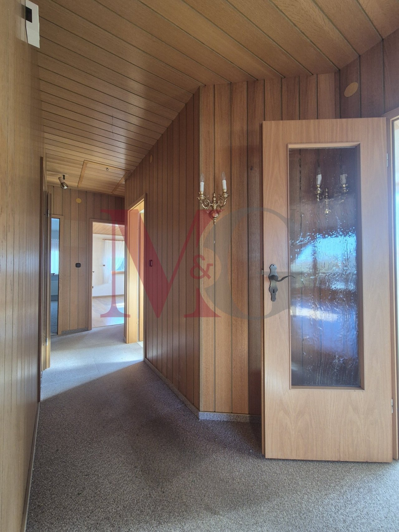 Flur OG Haus1